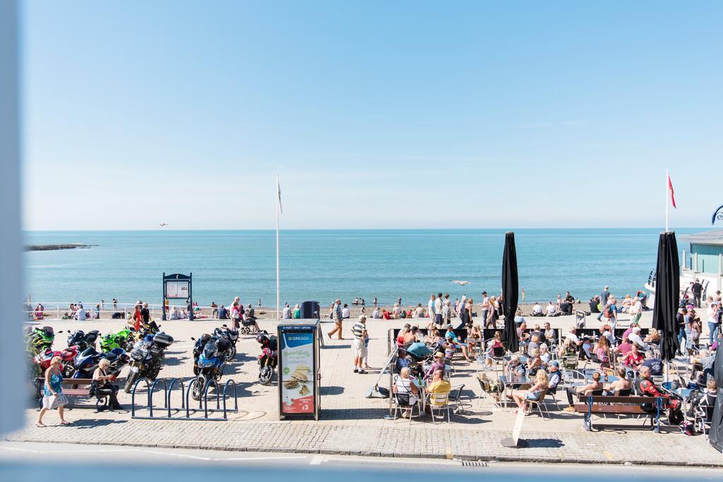Sea View Ar Lan Y Mor Luxury Apartment Aberystwyth Bagian luar foto