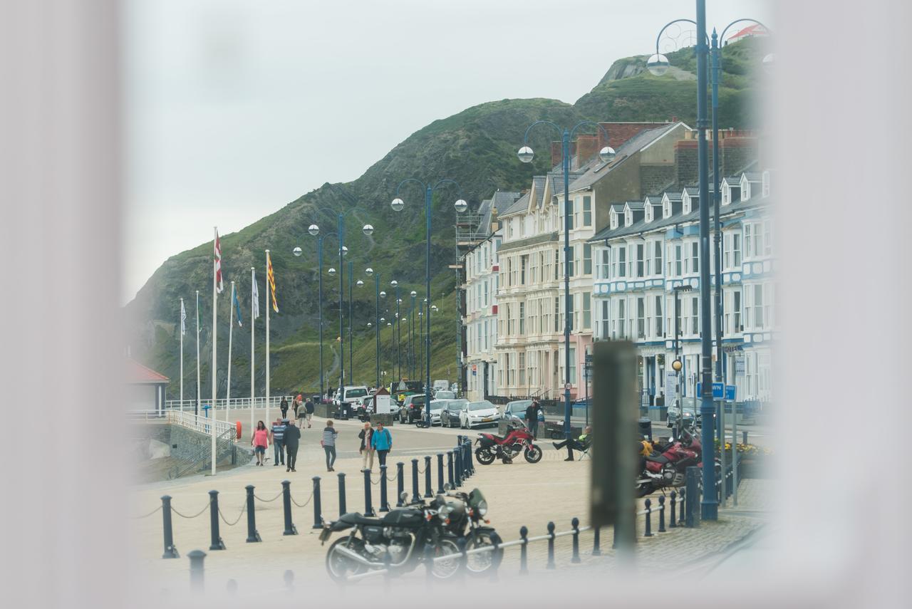 Sea View Ar Lan Y Mor Luxury Apartment Aberystwyth Bagian luar foto